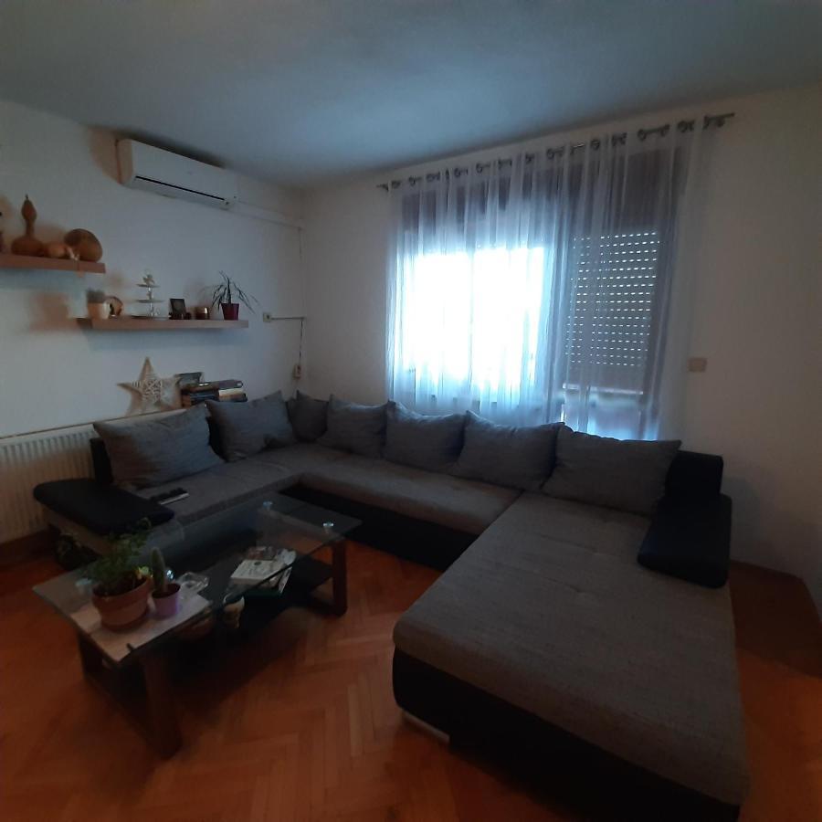Apartman Nora Омиш Экстерьер фото